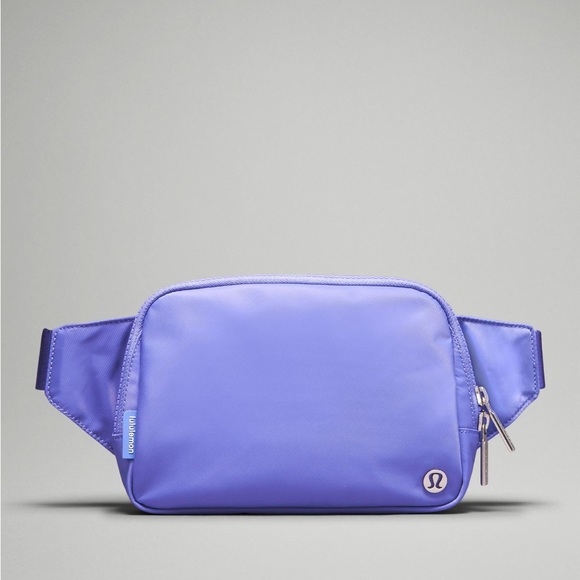 lululemon athletica Handbags - Everywhere Belt Bag Large